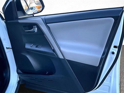 Certified 2018 Toyota RAV4 XLE image 26