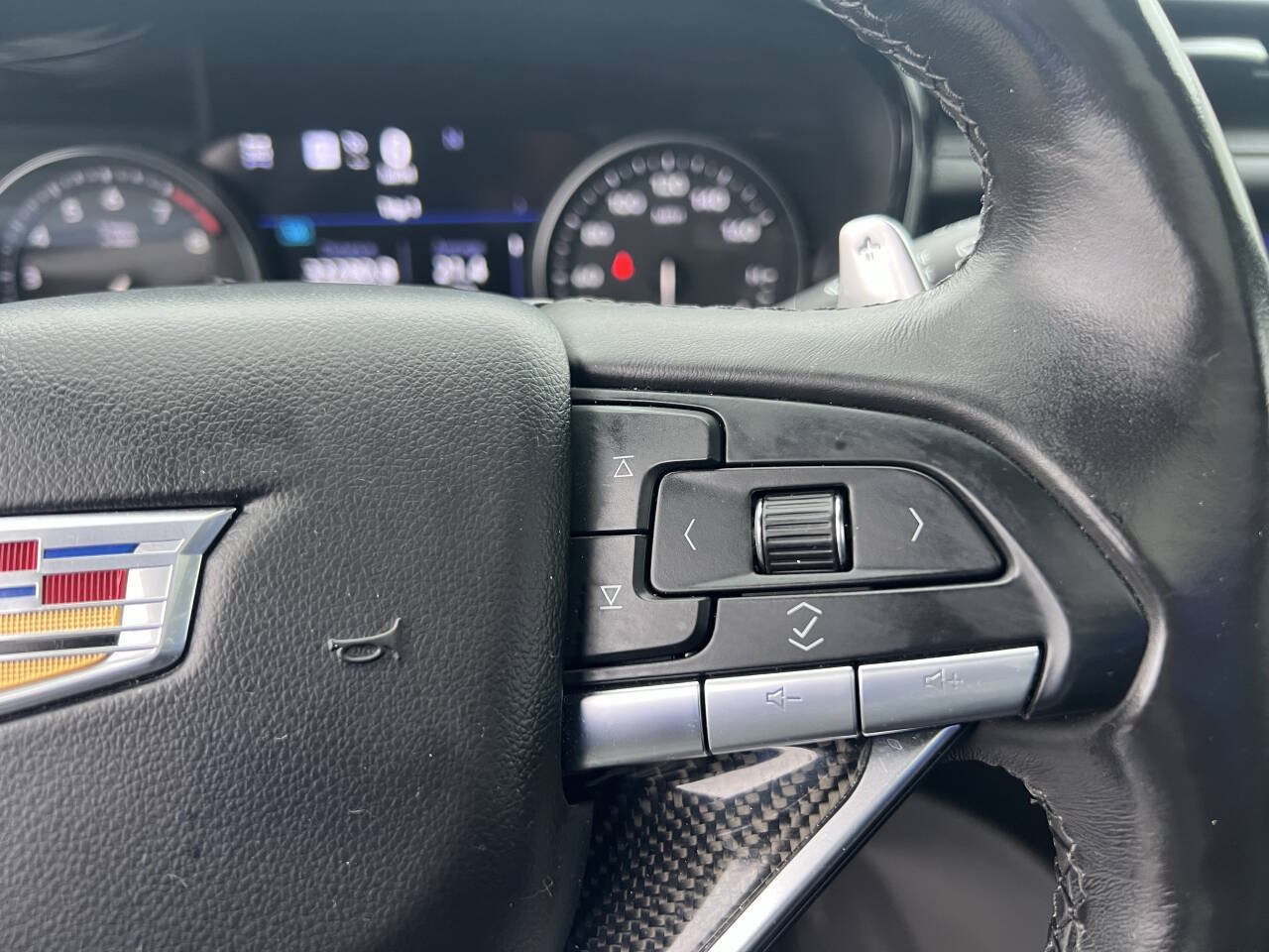 Used 2020 Cadillac XT6 Sport AWD/4WD image 32