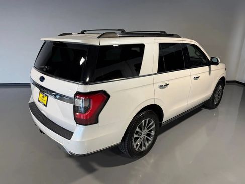 Used 2018 Ford Expedition Limited w/ Equipment Group 301A AWD/4WD image 50