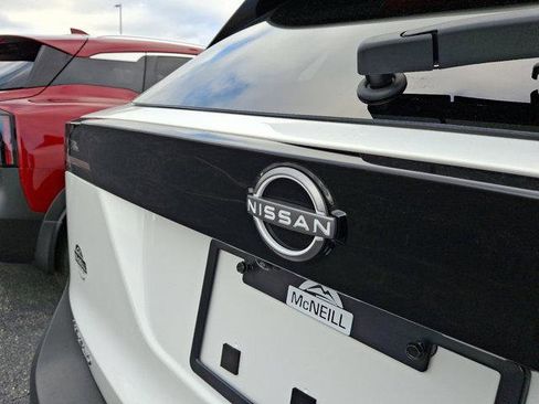 New 2025 Nissan Kicks SR image 10