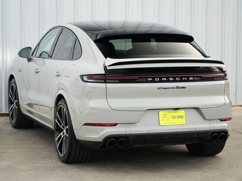 Used 2024 Porsche Cayenne Turbo image 66