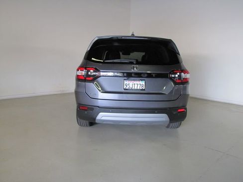 Certified 2025 Honda Pilot EX-L image 23