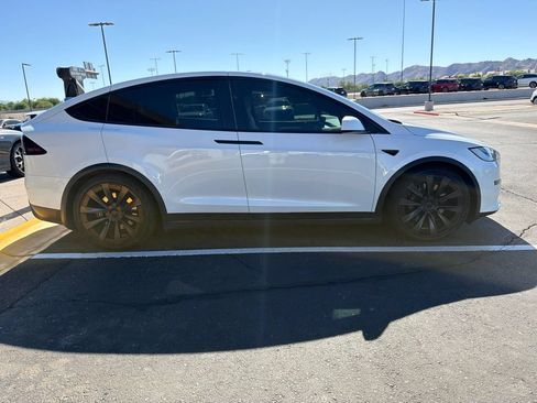 Used 2022 Tesla Model X AWD/4WD image 4