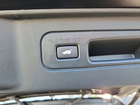 Certified 2024 Honda Pilot Touring image 15