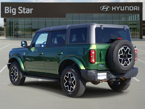 Used 2024 Ford Bronco Outer Banks image 3