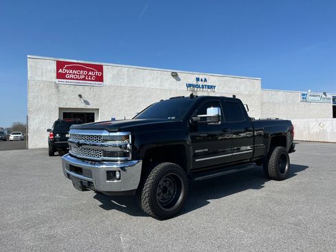 Used 2019 Chevrolet Silverado 2500 LT w/ LT Convenience Package image 6