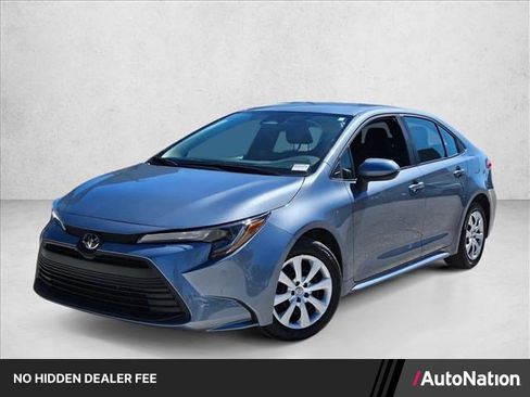 Used 2024 Toyota Corolla LE FWD image 1
