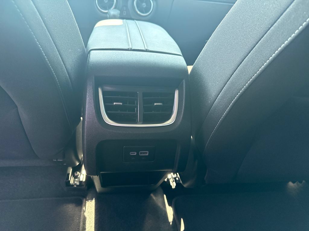 Used 2025 Chevrolet Blazer LT AWD/4WD image 29