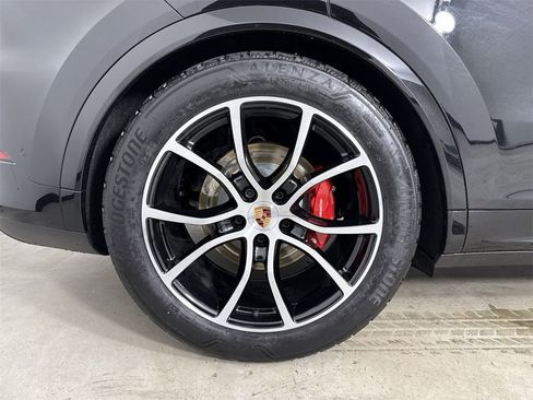 New 2026 Porsche Cayenne S image 16