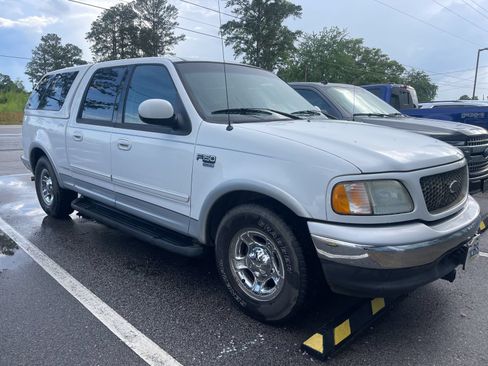 Used 2003 Ford F150 Lariat RWD image 4