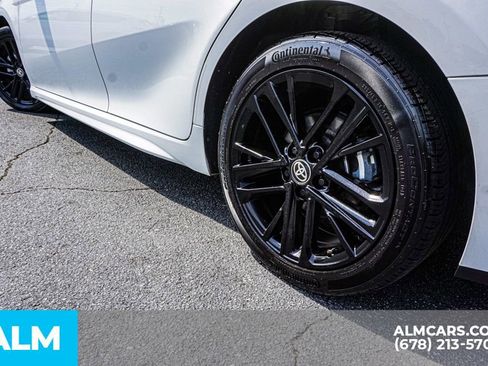 Used 2025 Toyota Camry SE image 16