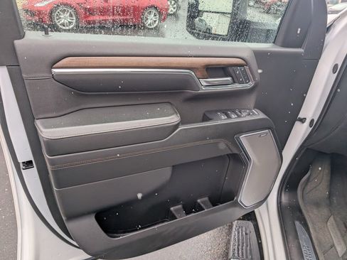 Used 2024 Chevrolet Silverado 3500 High Country w/ High Country Premium Package image 14