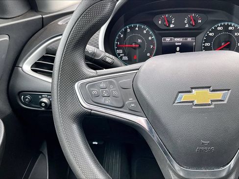 Used 2024 Chevrolet Malibu LS FWD image 17