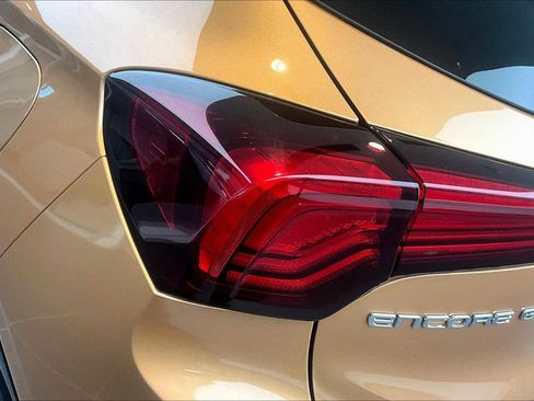 Used 2024 Buick Encore GX Sport Touring w/ Comfort Package image 26