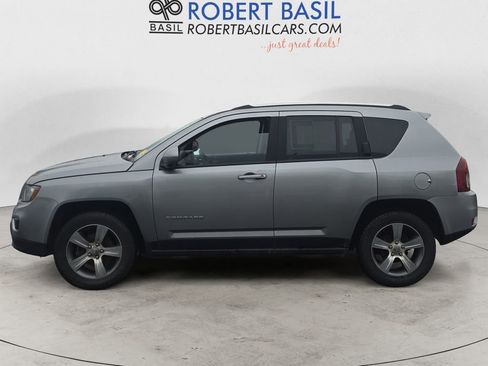 Used 2017 Jeep Compass High Altitude image 2