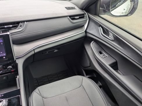New 2026 Jeep Grand Cherokee Laredo X RWD image 18