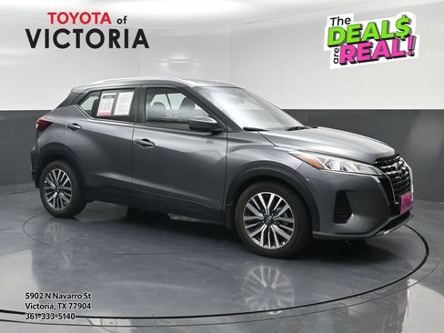 Used 2023 Nissan Kicks SV FWD image 1