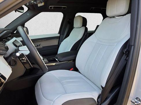 Used 2025 Land Rover Range Rover Sport Dynamic SE AWD/4WD image 11