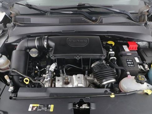 Used 2023 Jeep Compass Limited image 15