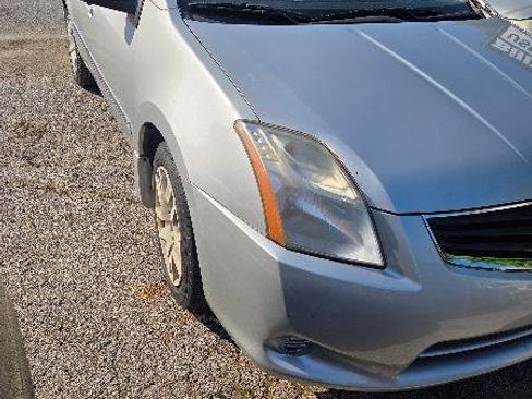 Used 2012 Nissan Sentra 2.0 S FWD image 2