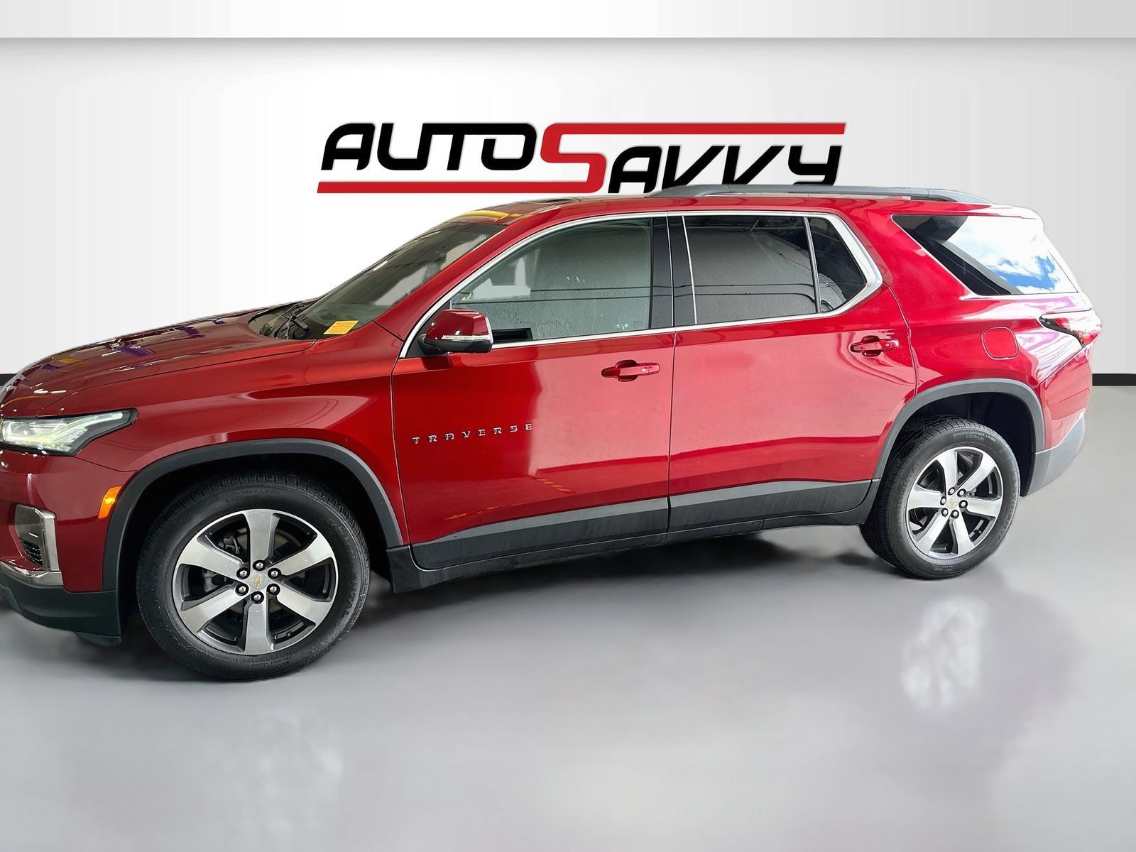 Used 2023 Chevrolet Traverse LT w/ LT Premium Package AWD/4WD image 4