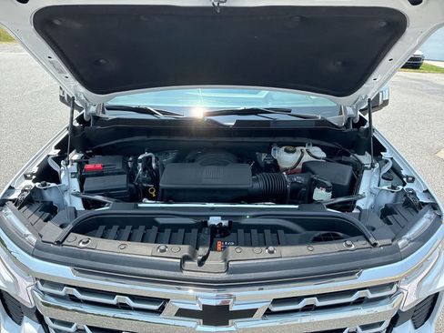 Used 2023 Chevrolet Silverado 1500 LTZ w/ LTZ Convenience Package II RWD image 29
