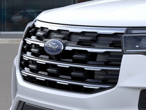 New 2026 Ford Explorer Active RWD image 18