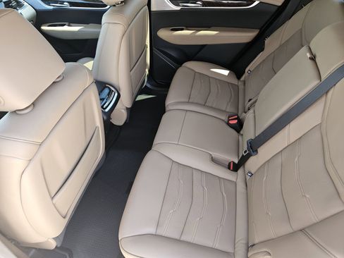 Certified 2023 Cadillac XT6 Premium Luxury w/ Platinum Package image 35