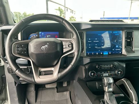 Used 2021 Ford Bronco First Edition AWD/4WD image 18