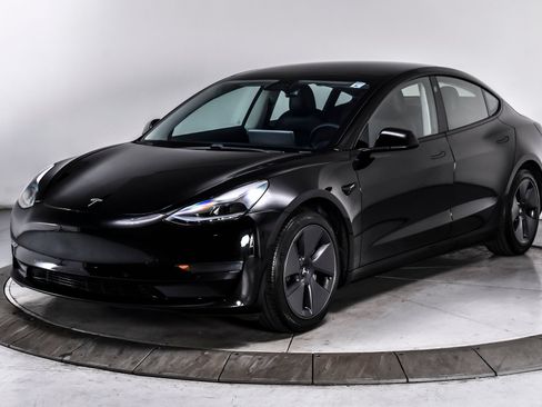 Used 2021 Tesla Model 3 Standard Range Plus RWD image 2