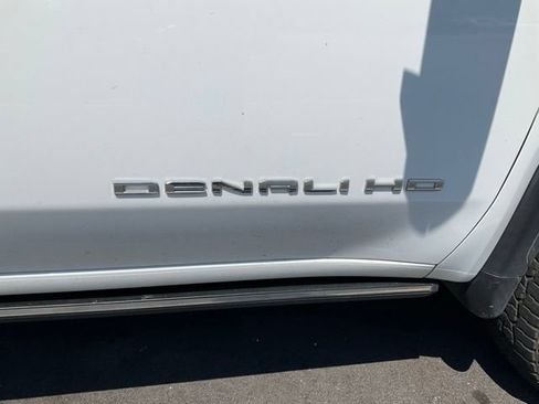 Used 2022 GMC Sierra 2500 Denali AWD/4WD image 9