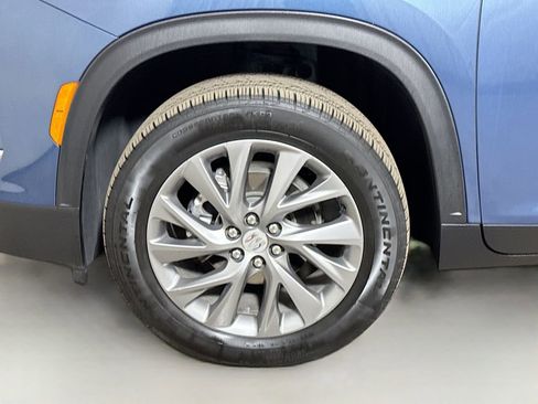 Certified 2025 Buick Enclave Preferred image 31