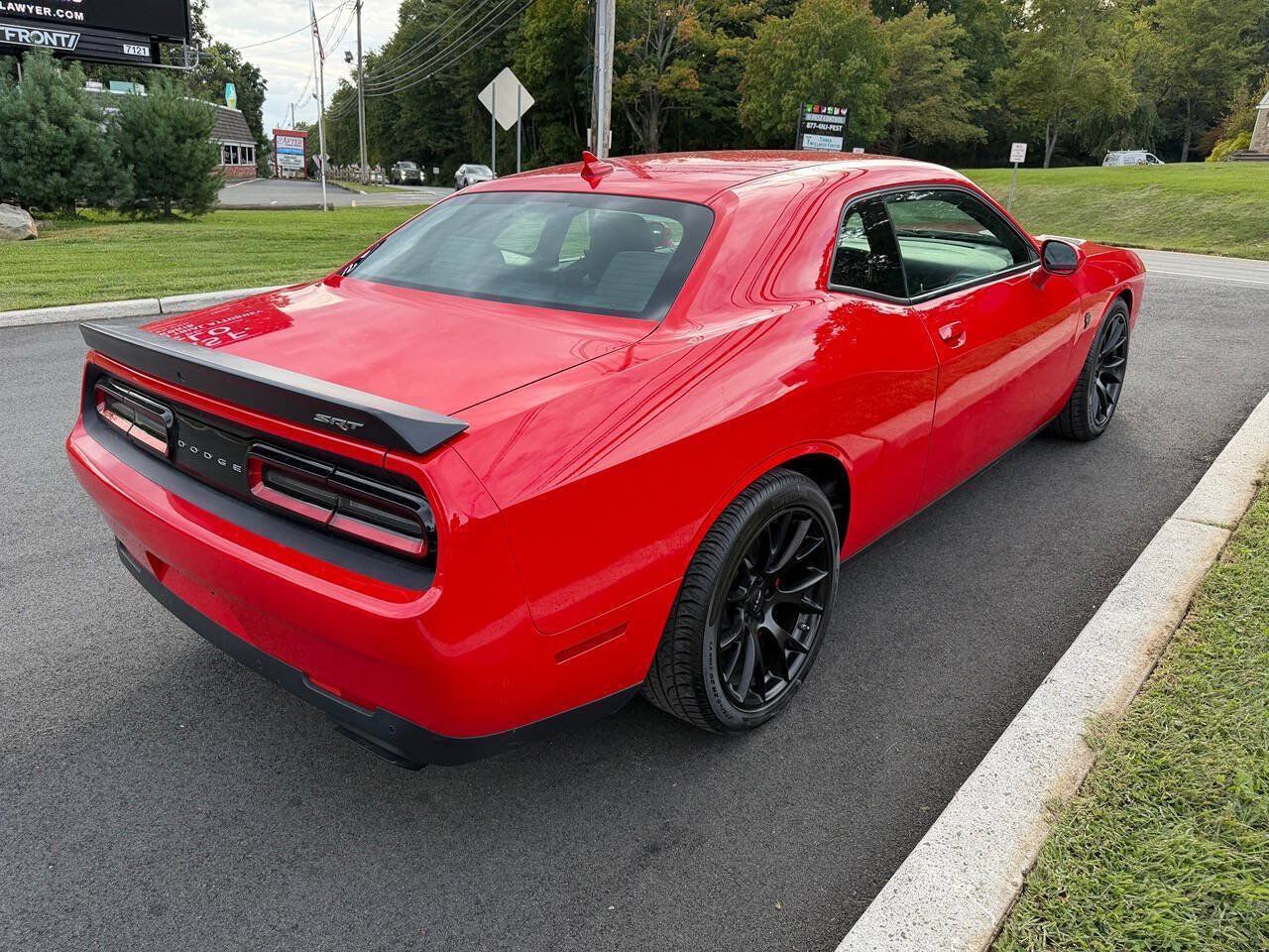 Used 2015 Dodge Challenger SRT Hellcat RWD image 6