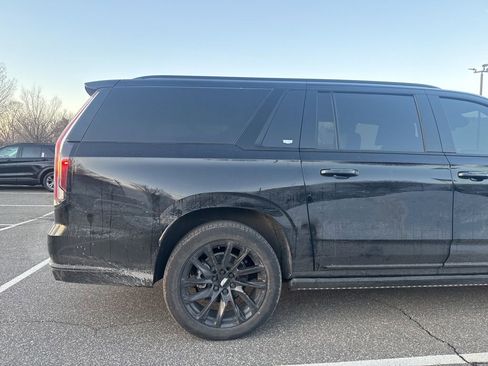 Used 2024 Cadillac Escalade ESV Sport Platinum w/ LPO, ONYX Package image 11