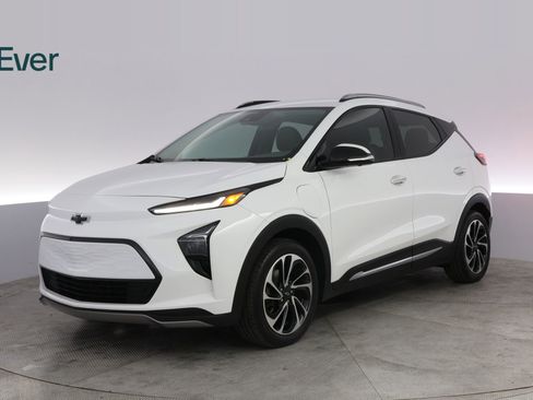 Used 2023 Chevrolet Bolt EUV Premier image 2