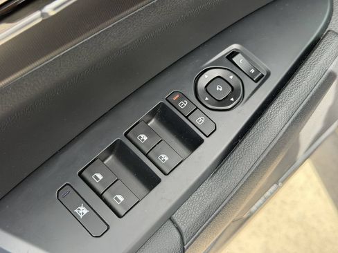 Certified 2026 Kia Sportage SX FWD image 22