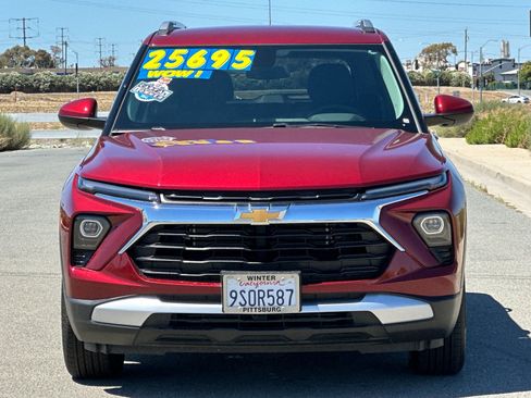 Used 2024 Chevrolet TrailBlazer LT w/ LT Cold Weather Package image 9