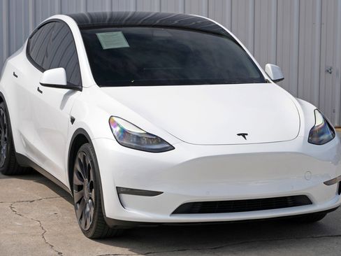 Used 2022 Tesla Model Y Performance image 54
