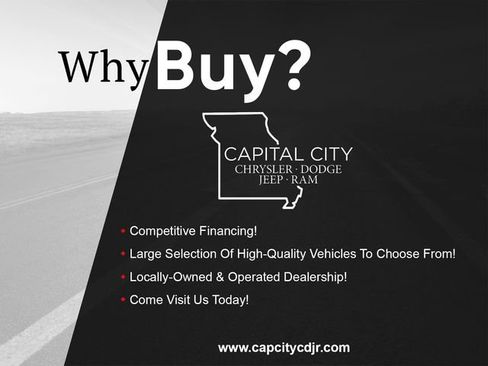 Used 2022 GMC Yukon XL Denali w/ Advanced Technology Package AWD/4WD image 3