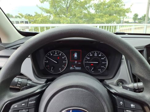 Used 2024 Subaru Crosstrek 2.0i Premium AWD/4WD image 14