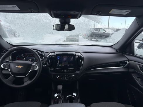 Used 2023 Chevrolet Traverse LT image 29