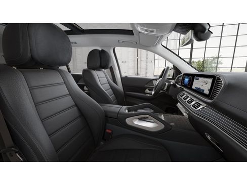 New 2026 Mercedes-Benz GLS 450 4MATIC image 4