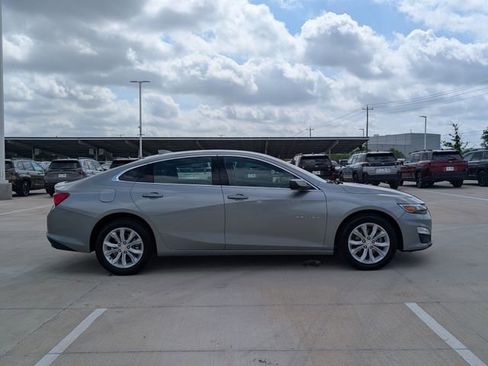 Used 2025 Chevrolet Malibu LT FWD image 6