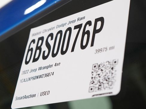 Used 2022 Jeep Wrangler Unlimited Sahara w/ Cold Weather Group image 30