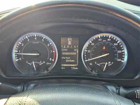 Used 2016 Toyota Highlander XLE image 18