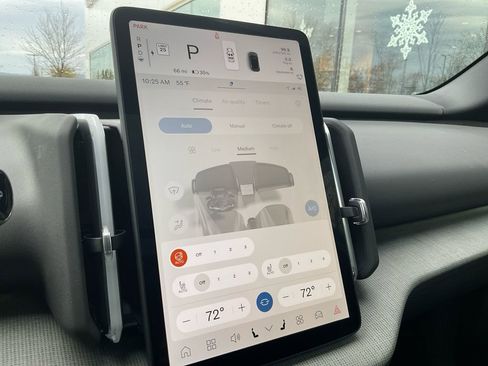 New 2026 Volvo EX30 Cross Country Ultra w/ Protection Package Premier image 22