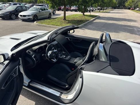 Used 2018 Jaguar F-TYPE Convertible RWD image 14