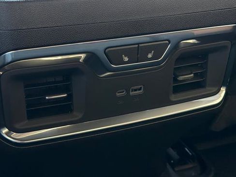 New 2026 Chevrolet Silverado 1500 High Country AWD/4WD image 14
