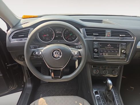 Used 2019 Volkswagen Tiguan S FWD image 10