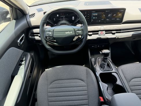 Used 2025 Kia K4 EX FWD image 14